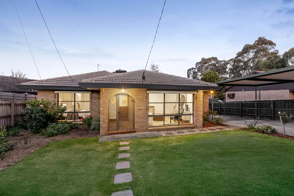 15 Jennifer Court, Macleod, VIC 3085