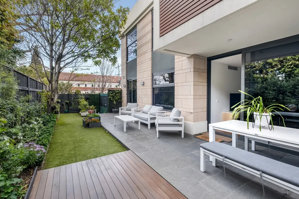 2/233 Burke Road, Glen Iris, VIC 3146