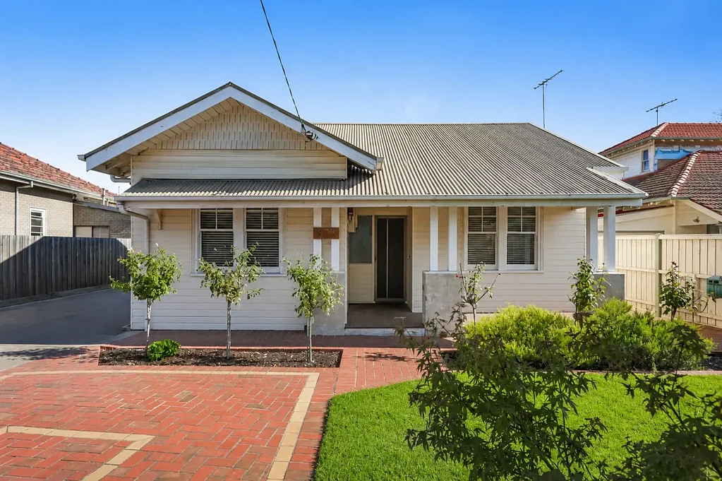 THIS PROPERTY FEATURES:
