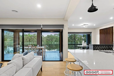 ਰਹਿਣ ਵਾਲਾ ਕਮਰਾ - 39 LAKESIDE DR, SANDHURST VIC 3977