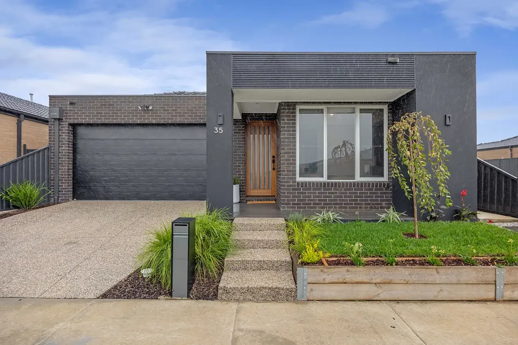 Modern Family Living in Sought-After Alfredton