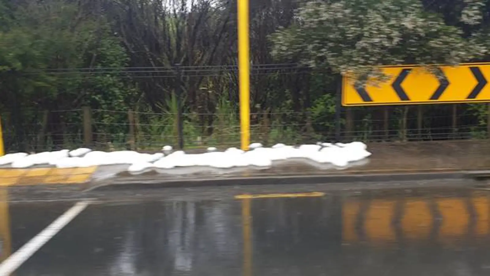 奥克兰这个地方竟然下雪了？气象部门预计：明天恶劣天气继续！