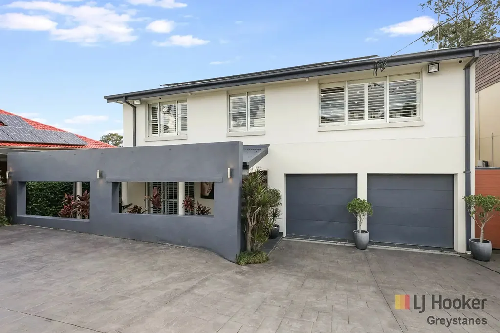 Greystanes 4房 学区优越位置 翻新四卧住宅 宽敞户外空间 步行公共交通 充足停车位 现代厨房设计 SOLID FAMILY HOME IN GREAT LOCATION! OPEN SATURDAY AT 12:OOPM