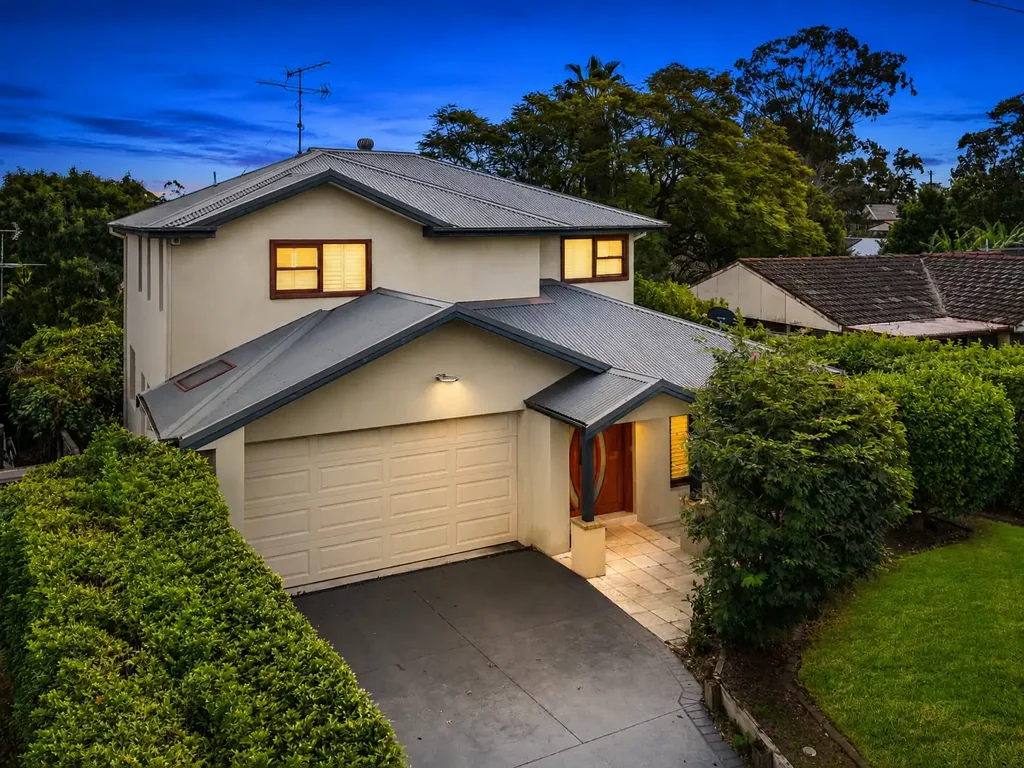 Winston Hills 6ห้องนอน A Grand Family Residence in One of the Area's Most Convenient Enclaves