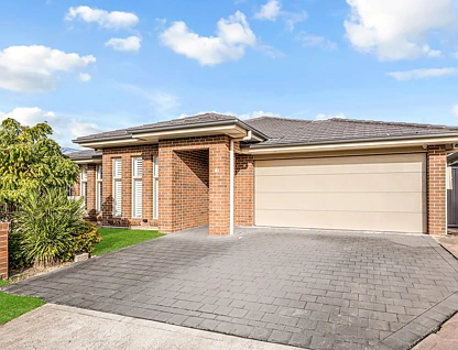 15 Sandringham Street, Riverstone, Outer Western Sydney, 4 રૂમ, 2 બાથરૂમ, House