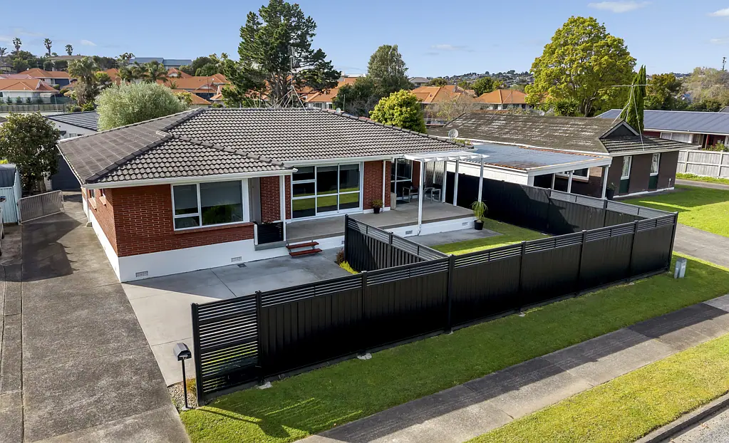 12 Mirrabooka Avenue, Botany Downs, Manukau City, Auckland