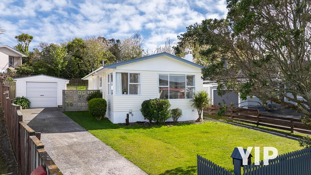 7 Loasby Crescent, Newlands, Wellington