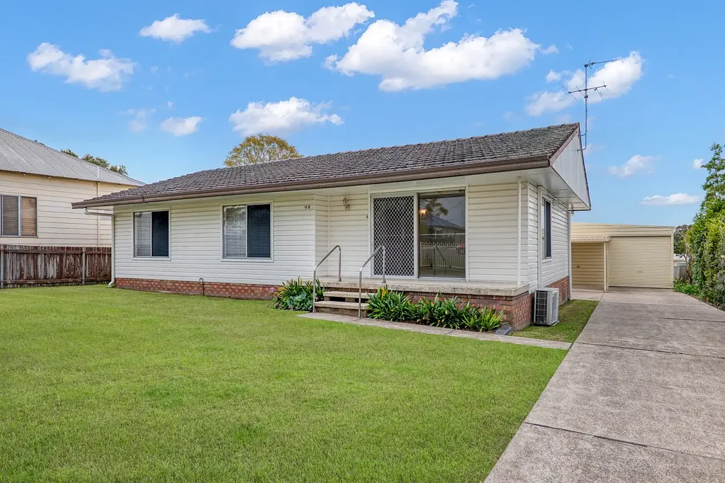 Aberdare 3 Slaapkamer YOUR NEW HOME ON CLASSIC QUARTER ACRE!!