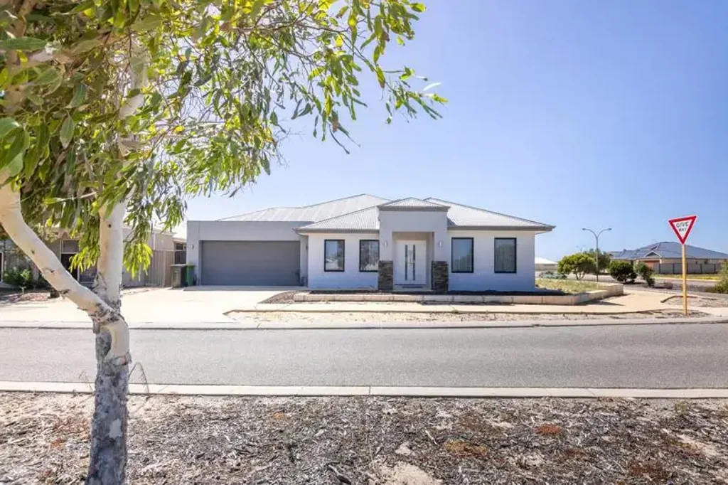 Jurien Bay 4房  UNDER CONTRACT by JURIEN BAY REALTY