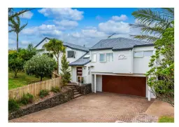 8 Caversham Drive, Torbay