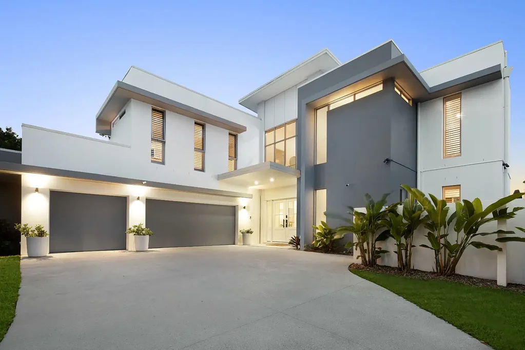 2 Cedar Place, Broadbeach Waters, QLD 4218