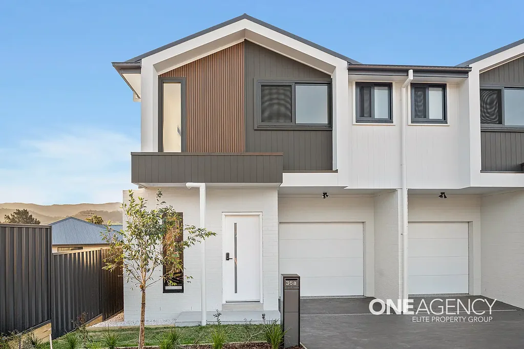 MODERN 3-BEDROOM HOME WITH ESCARPMENT VIEWS & PREMIUM FINISHES