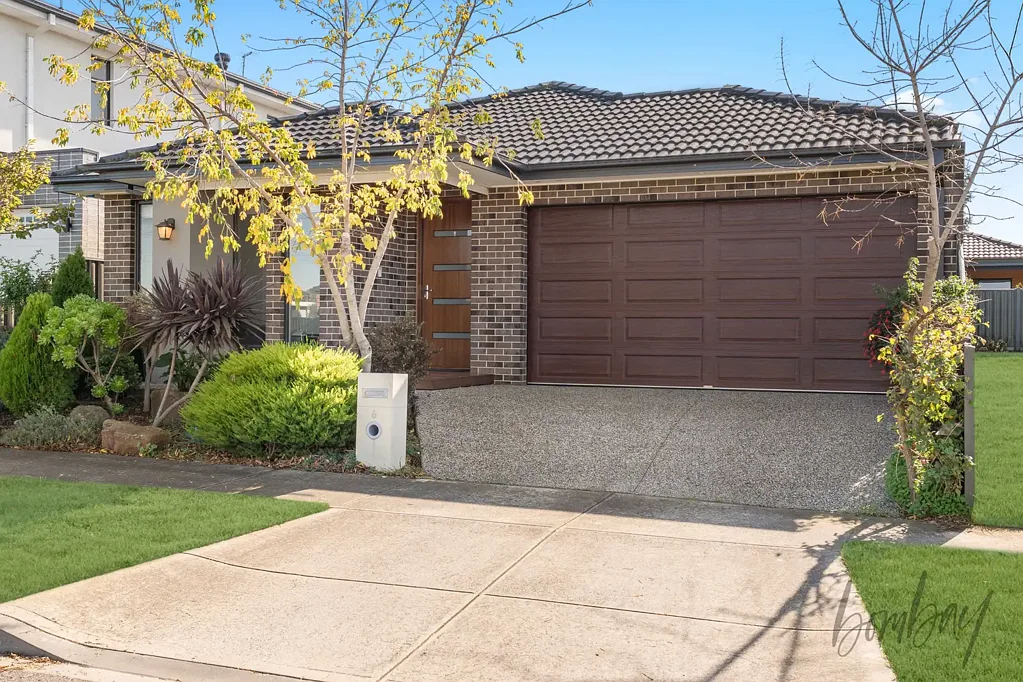 Wollert 4房  Heading: Luxury, Space & Comfort - All in One Beautiful Home