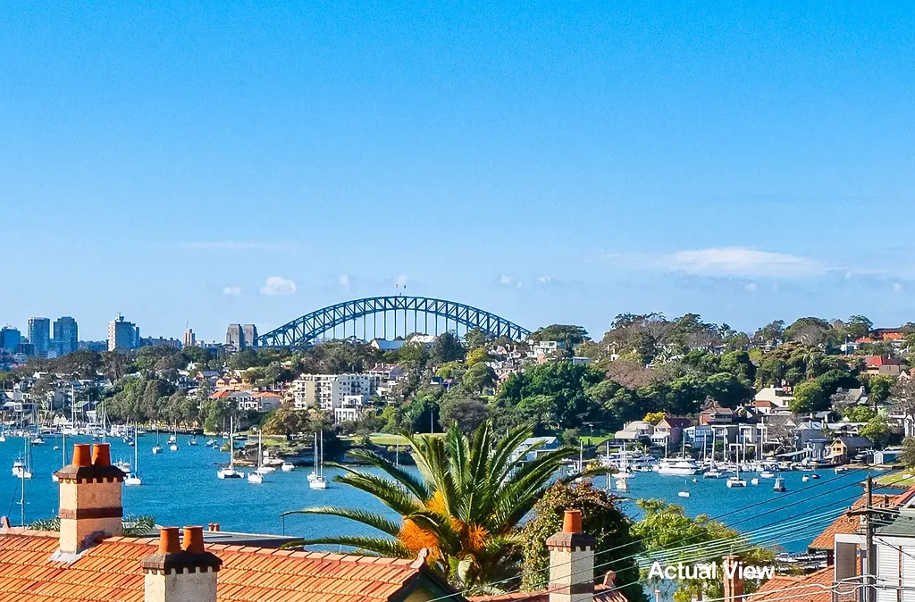 Drummoyne 2ห้องนอน DECEASED ESTATE: UNDER TRUSTEE’S INSTRUCTIONS: TOP-FLOOR WITH SPECTACULAR HARBOUR & CITY VIEWS