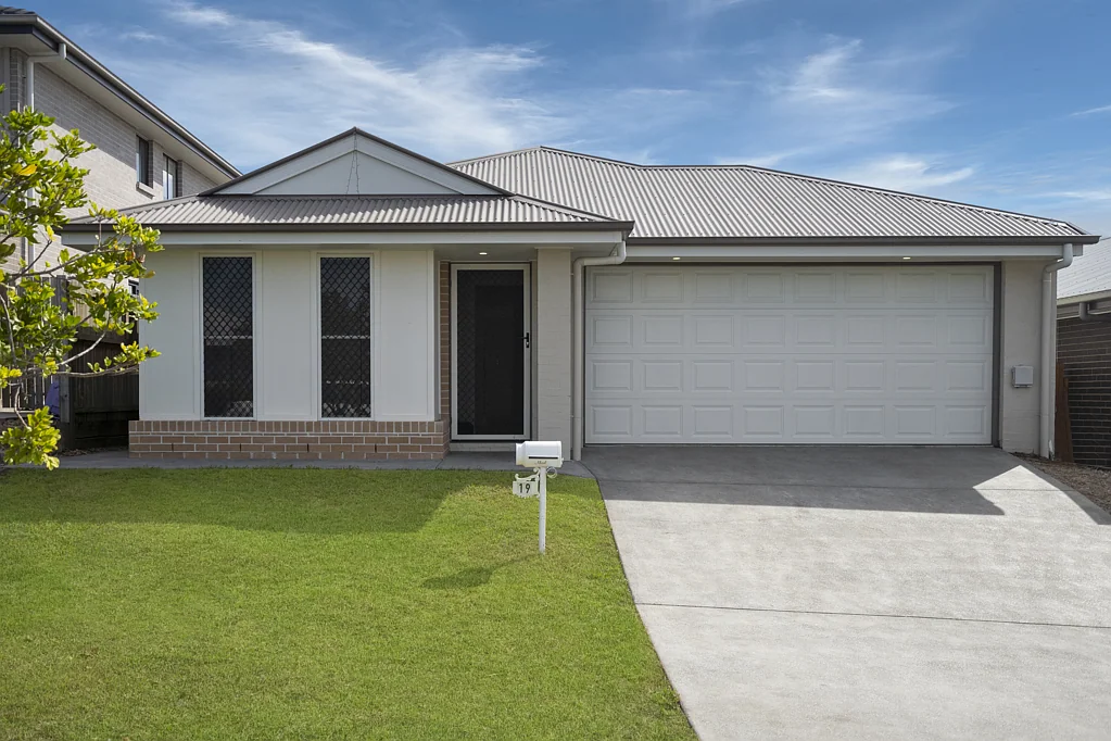 19 Mount Glorious Street, Park Ridge, QLD 4125
