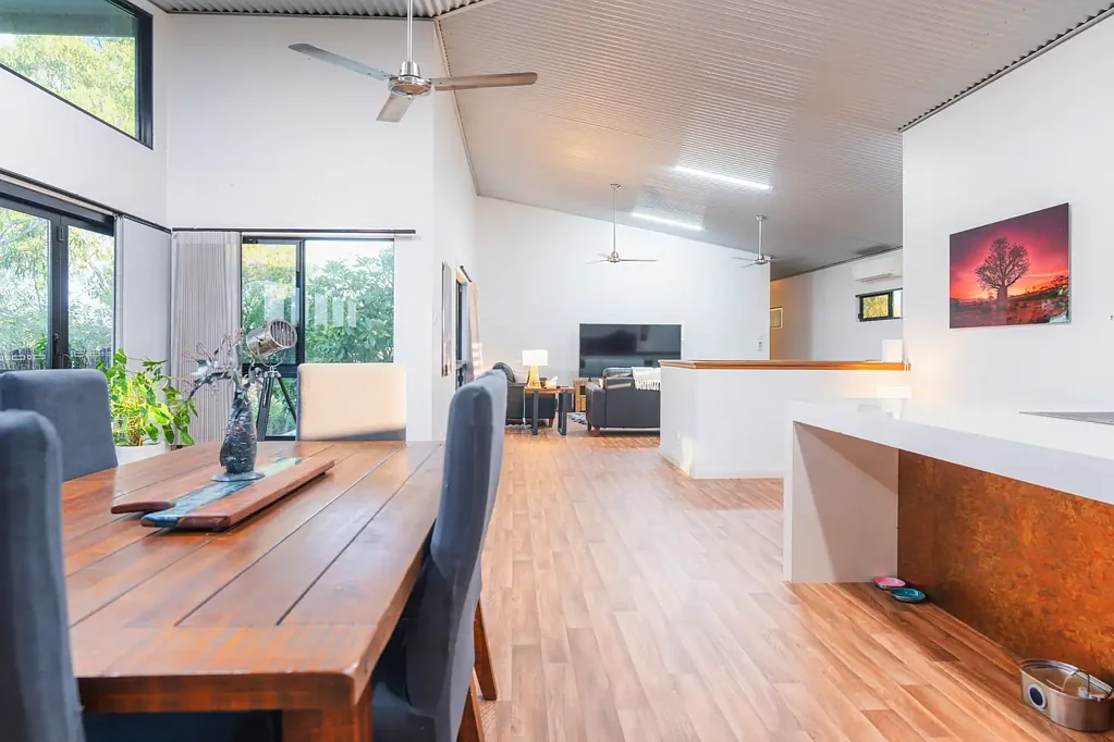 Kununurra 4Kwarto EXECUTIVE RESIDENCE IN LAKESIDE / EXCEPTIONAL ROI