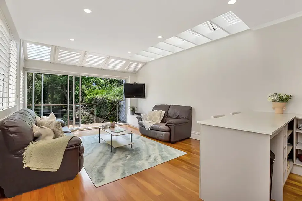 Newly Renovated Terrace House with Exquisite City & Harbour Views