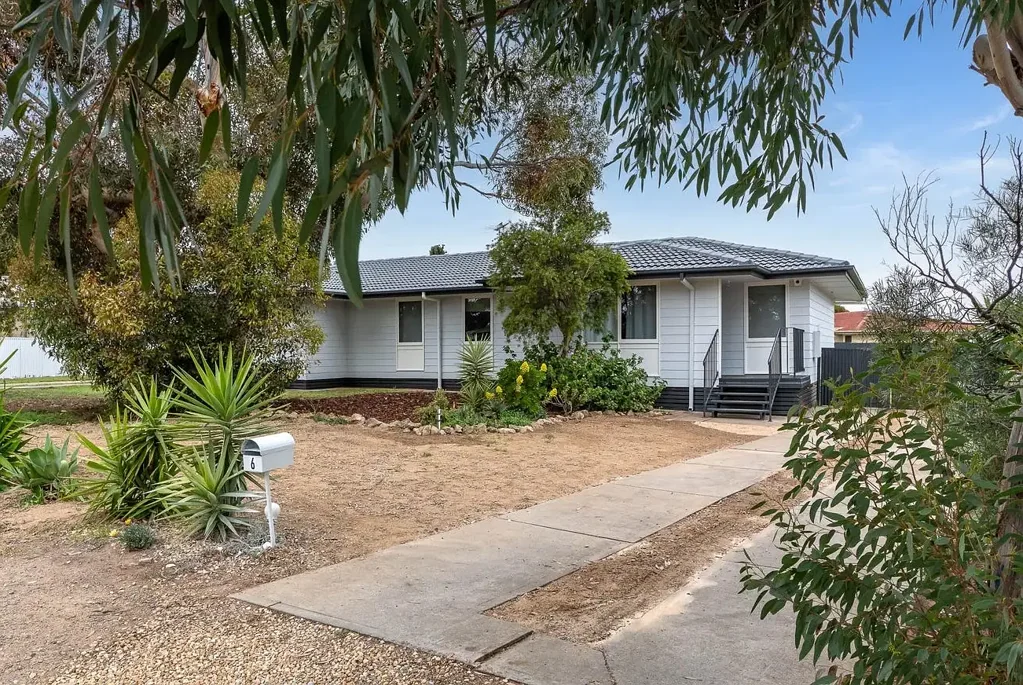 Murray Bridge 6房  High-Return Duplex Opportunity with Subdivision Potential