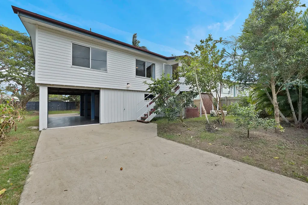 North Mackay 3 Bedroom Light-Filled Family Home with Endless Potential!