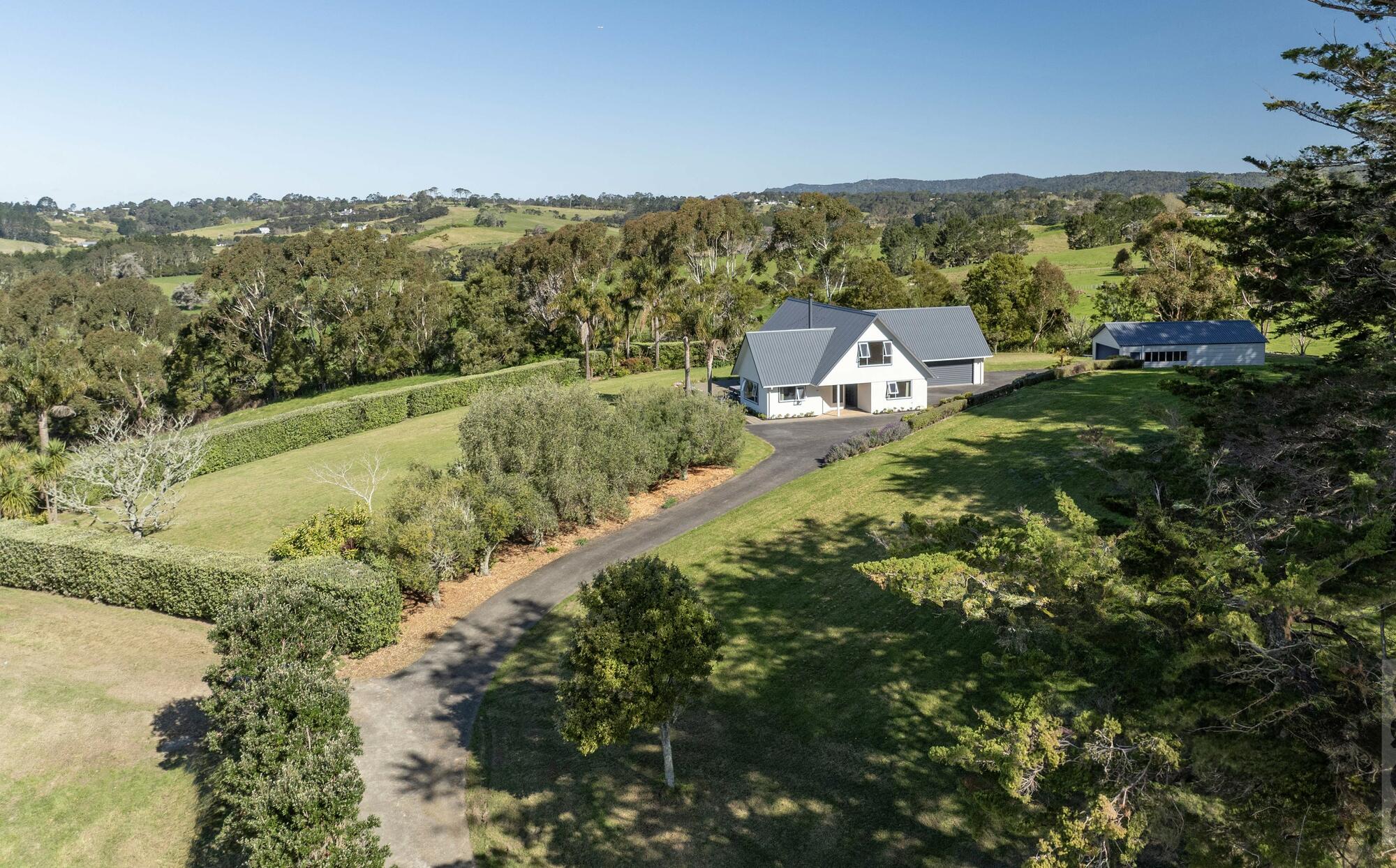 221 Amreins Road, Taupaki, photo 6