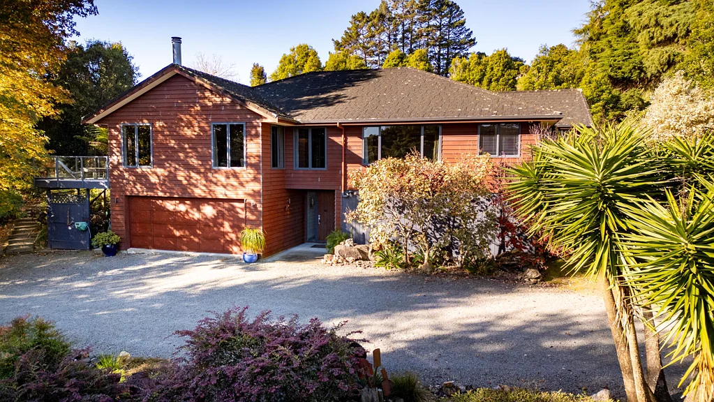 Waikino 3房  Home & Income - Paradise in the Waikino Hills
