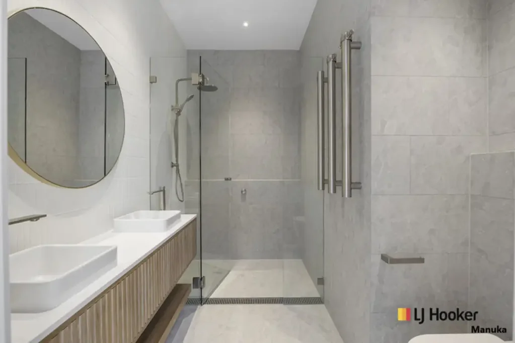 Stunning townhouse at 1/186 La Perouse Street, Red Hill!