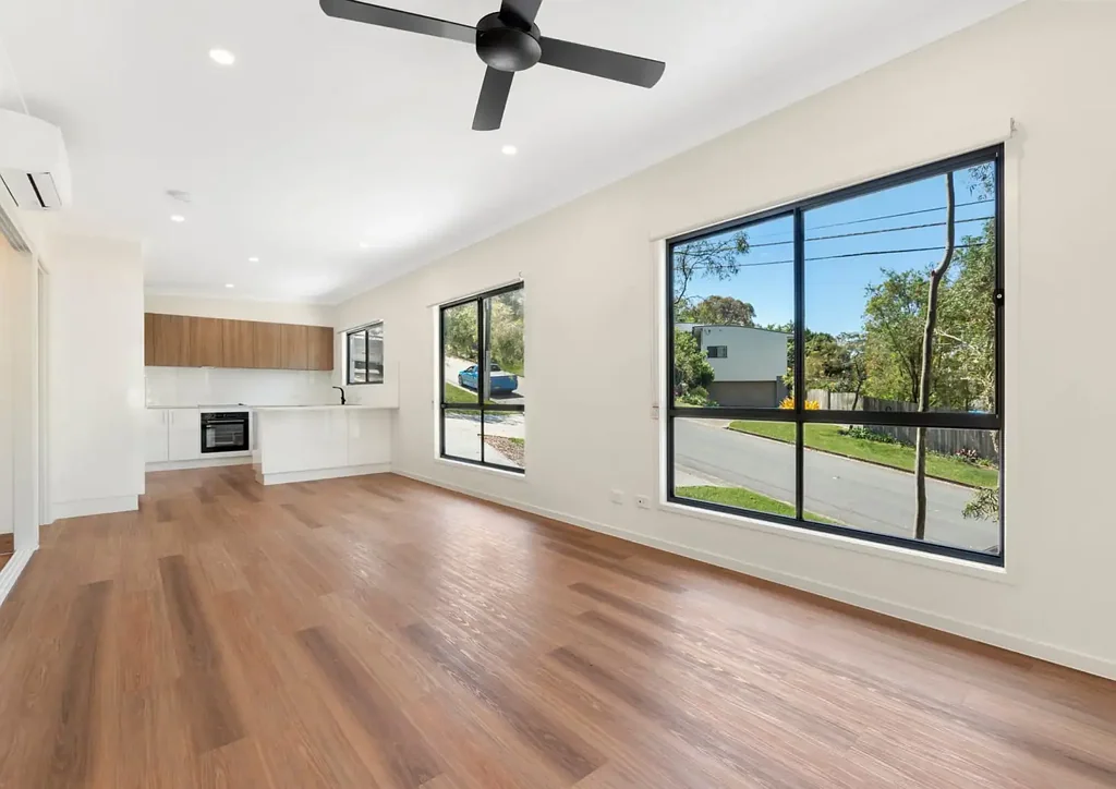 Luxurious & Low Maintenance Unit in a Fantastic Location!