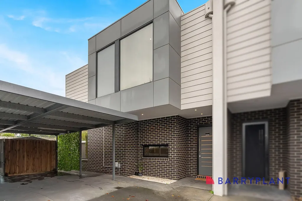 Modern Two Bedroom Townhouse!