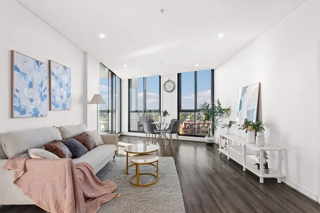 Burwood 3ห้องนอน LOW STRATA | Superb north facing apartment in the vibrant heart of Burwood