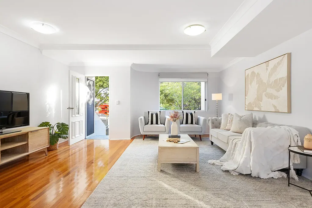 Botany 3 Bedroom Exclusive Park Side Townhome