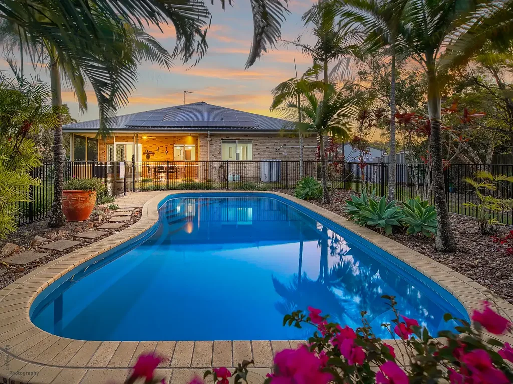 Urangan 4બેડરૂમ A Private Lifestyle Retreat – Space, Pool, Sheds & More!