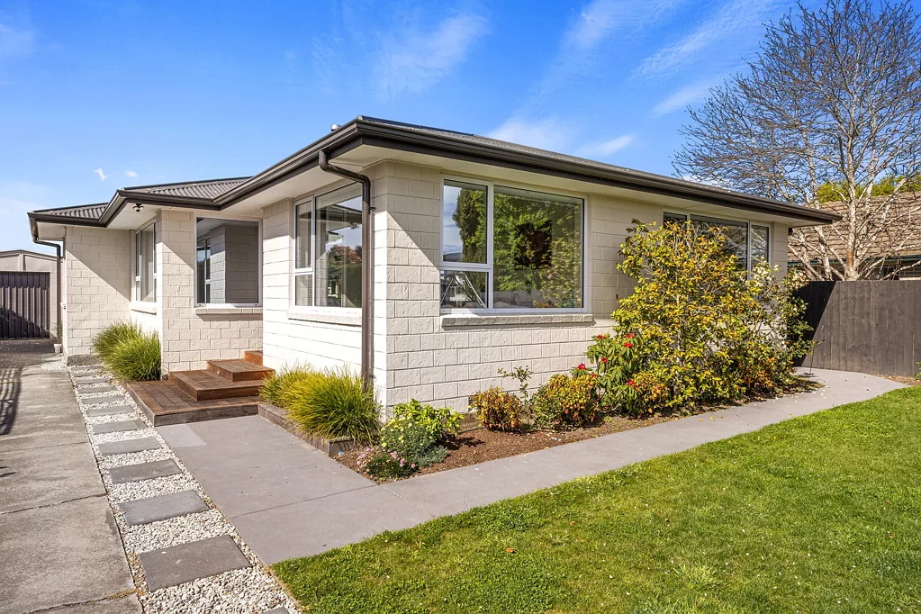 Burwood 4 Bedroom Transformed, Appealing & Ready to Enjoy!