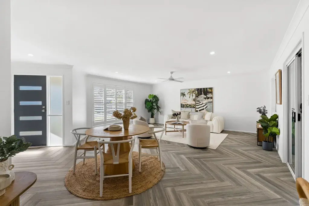 Birkdale 3ห้องนอน Renovated Low-Set Living Backing onto Nature