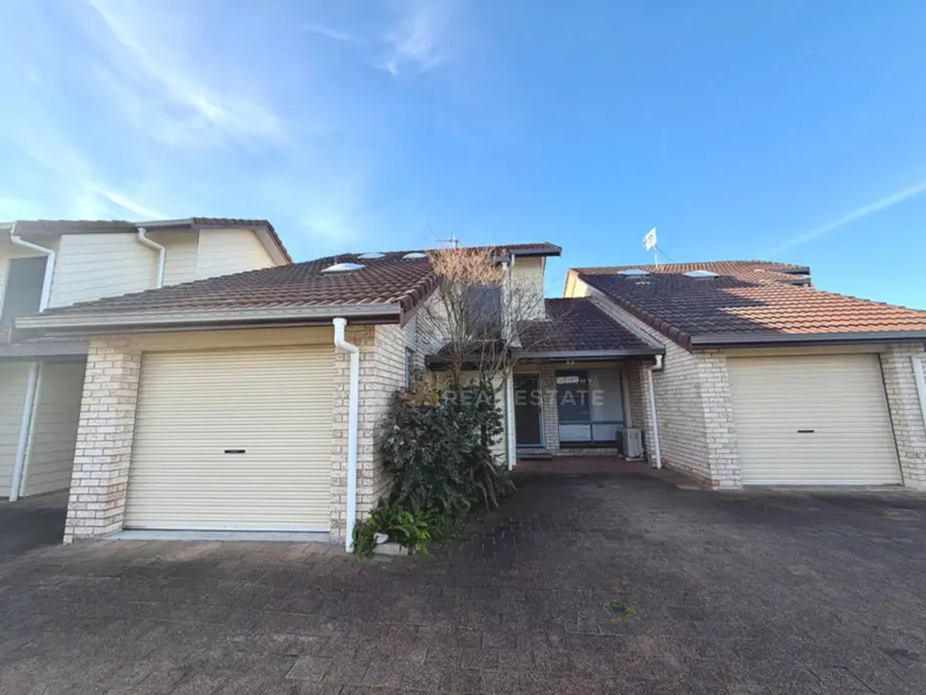 Easy Coastal Living in Peaceful Fingal Bay