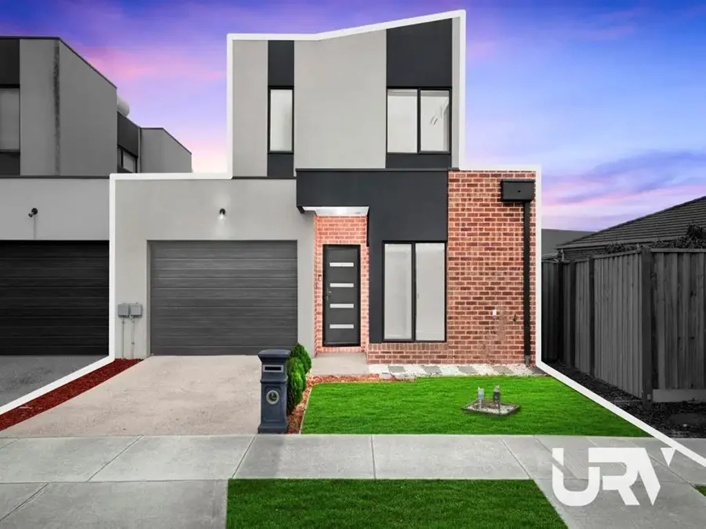Wollert 3Moenga RARE 3-BEDROOM HOME WITH 3 BATHROOMS AND MULTIPLE LIVING AREAS