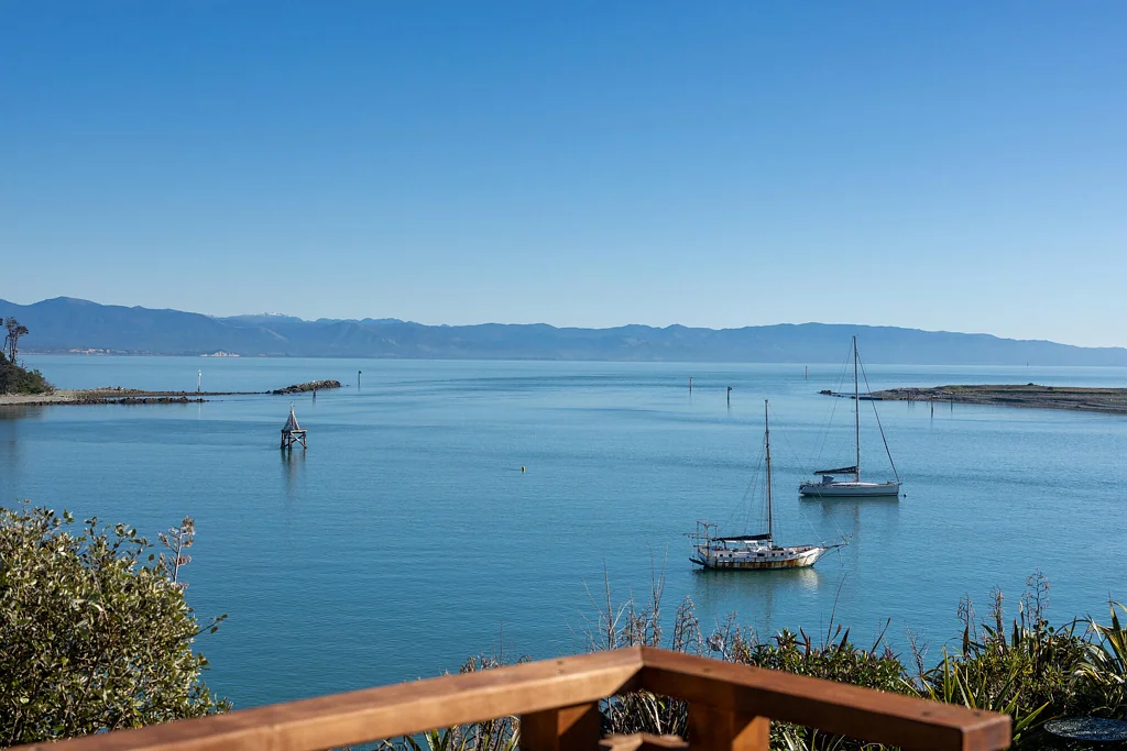 Stepneyville 3 Slaapkamer Nelson's Most Sought-After View Awaits