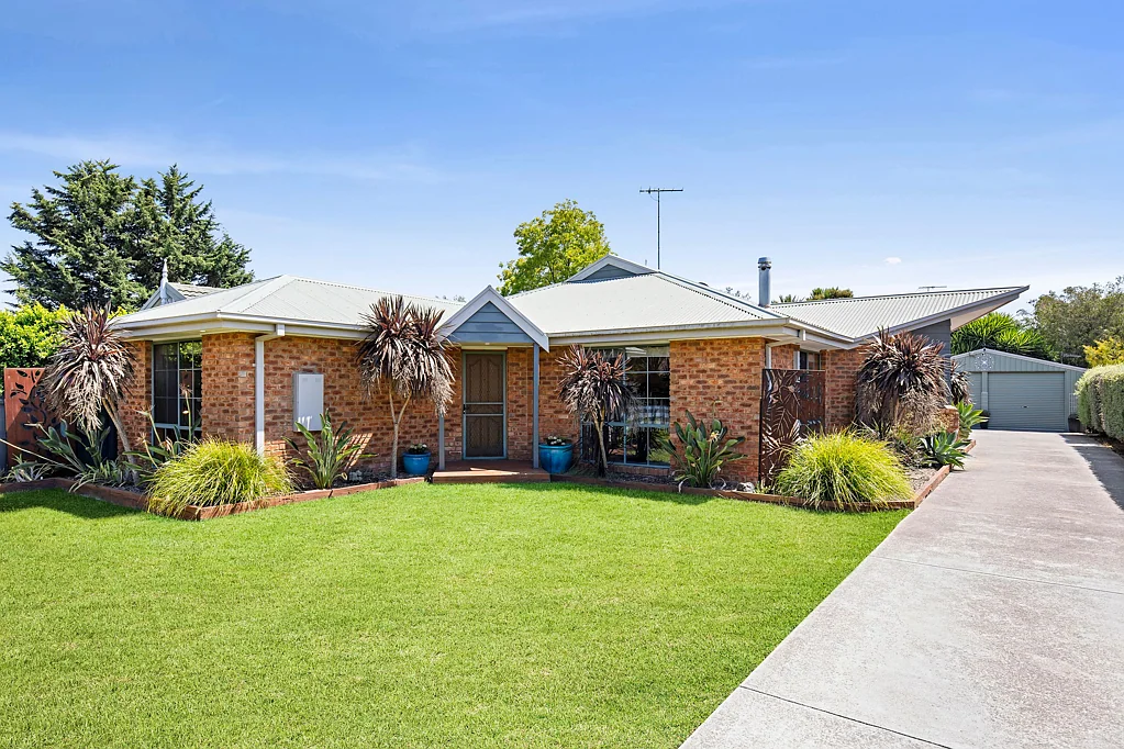 13 Sherwood Grove, Lara, VIC 3212