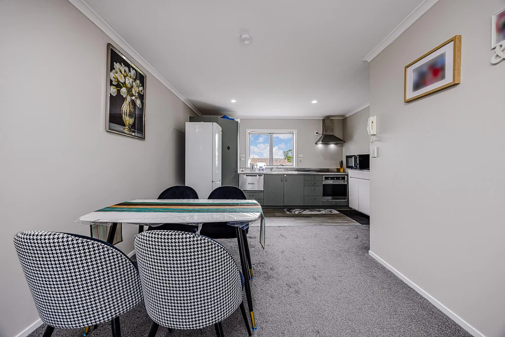 Papatoetoe 2房  Vendor Has Moved On - Urgent Sale Required!