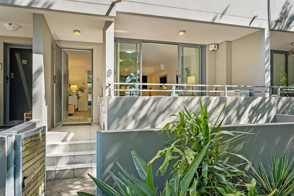 Botany 2Kwarto A Contemporary Haven Steps from Parks, Pools and Botany Village