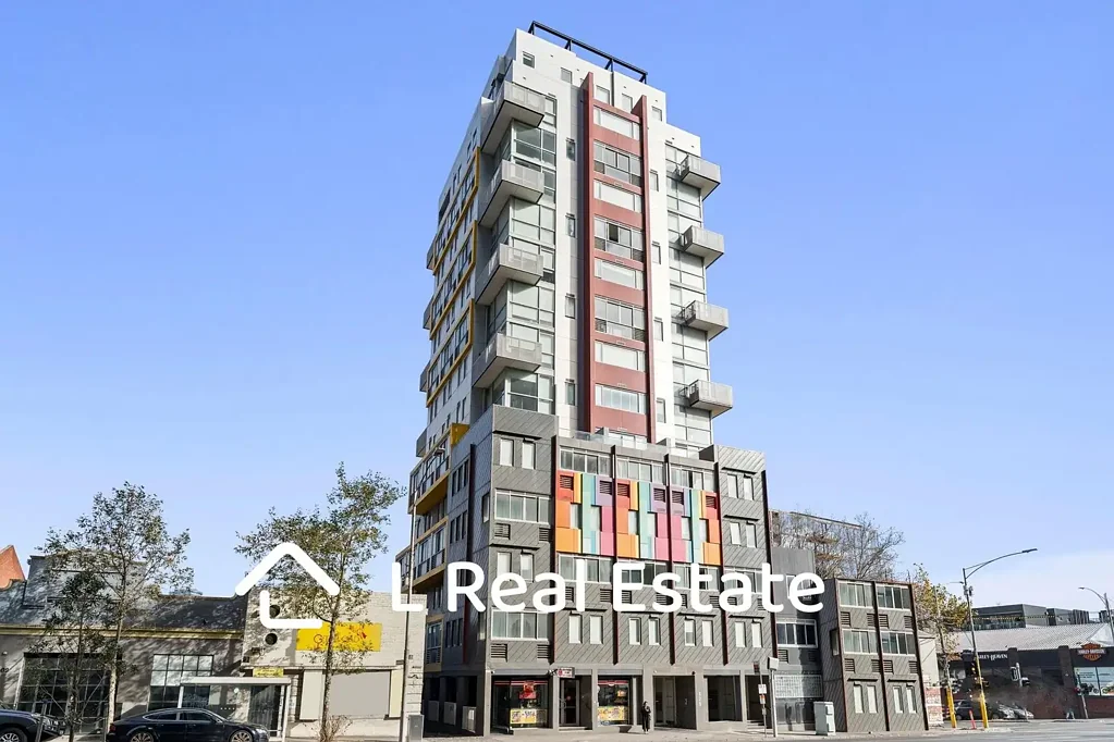 Fully Furnished Loft Apartment with City Views 1B1B1Carpark