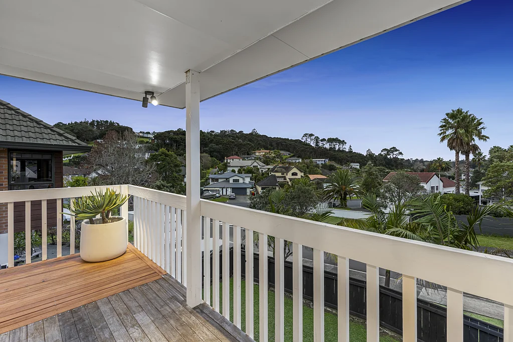 Arkles Bay 3房  Sunny, Elevated, Easy-Care Living