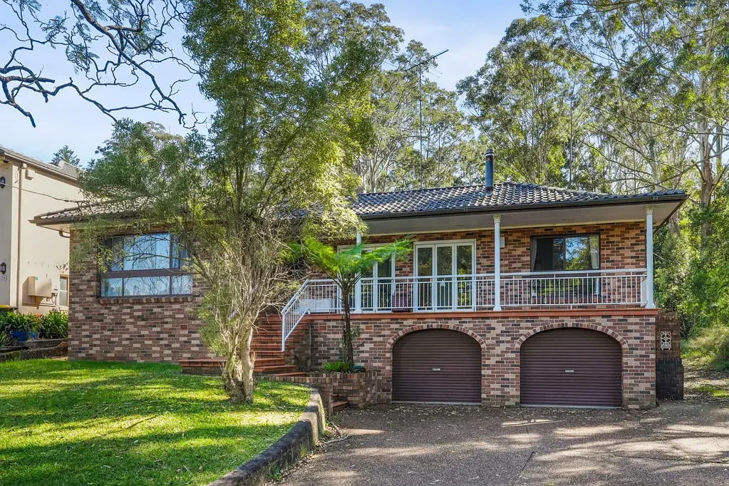 Beecroft 3બેડરૂમ A great family start or potential duplex or new home site (STCA)