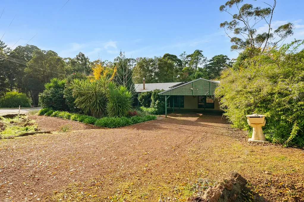 16 Harris Place, Jarrahdale, WA 6124