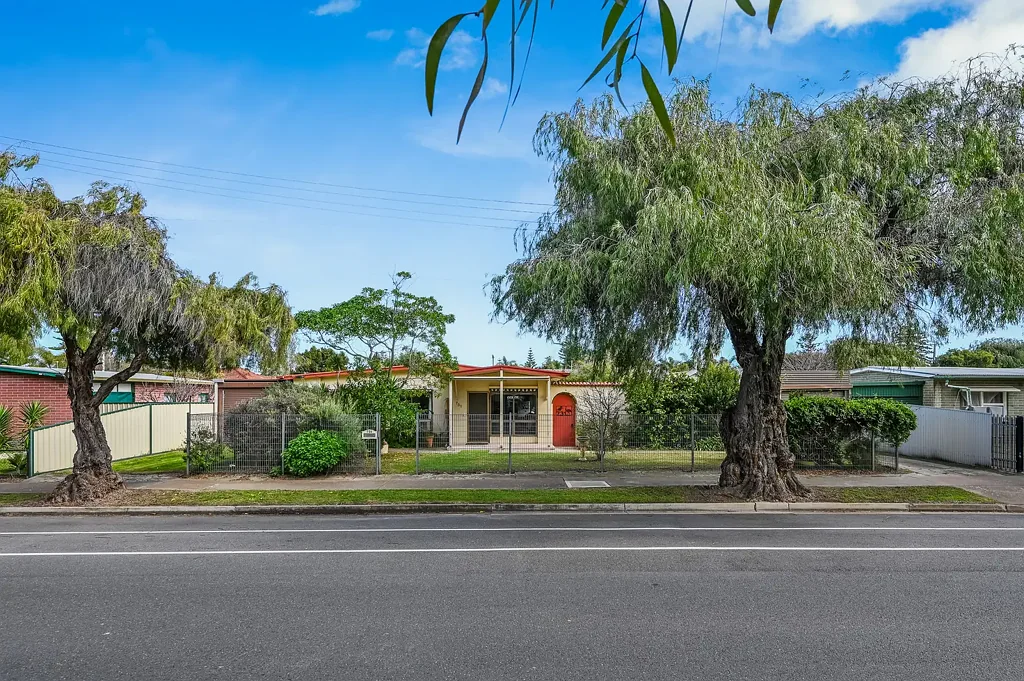 Taperoo 3Zimmer Much-Loved Home with rare 26m Frontage