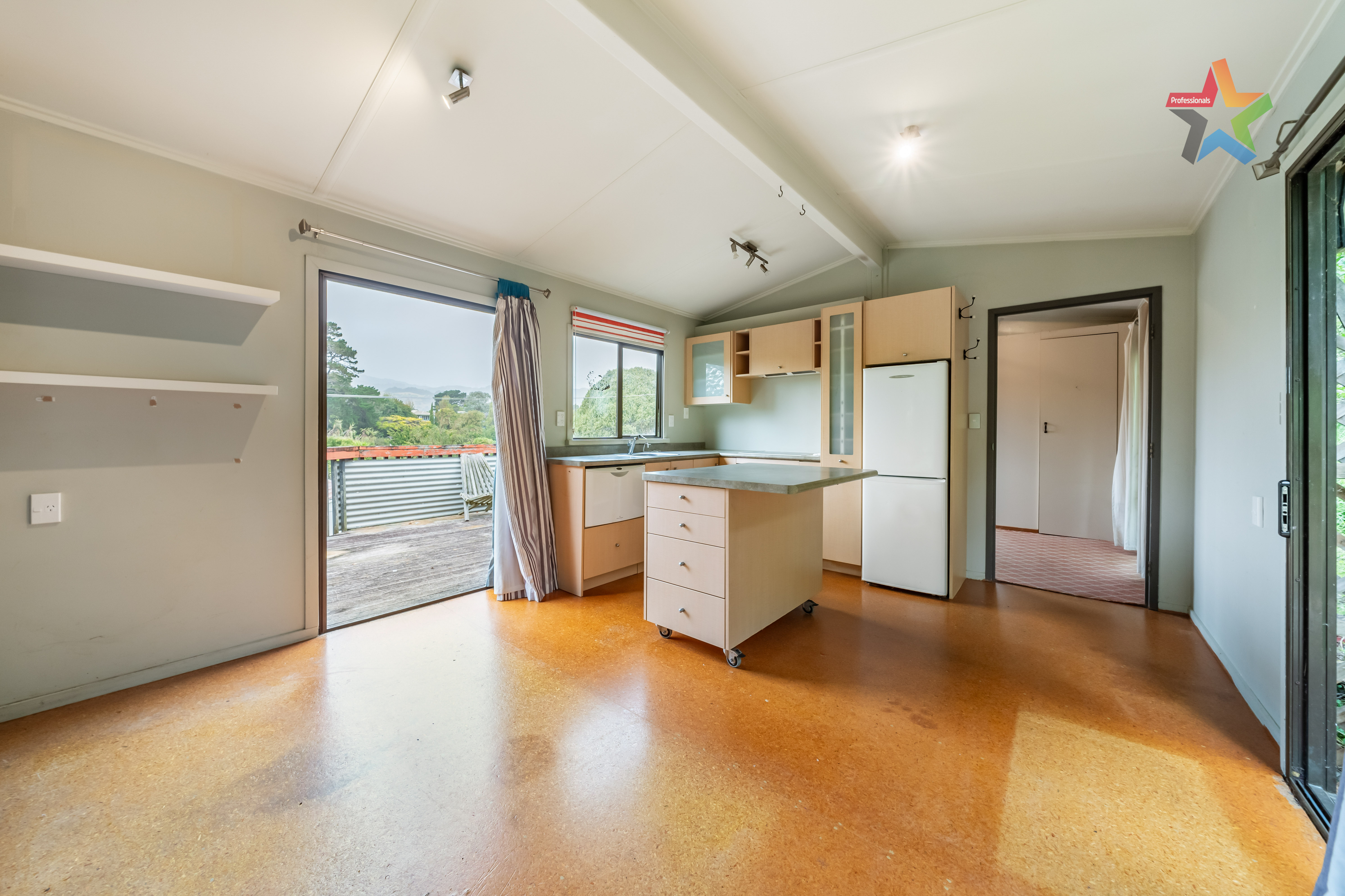 18 Forest Road, Raumati South, Kapiti Coast, 1 રૂમ, 1 બાથરૂમ, House