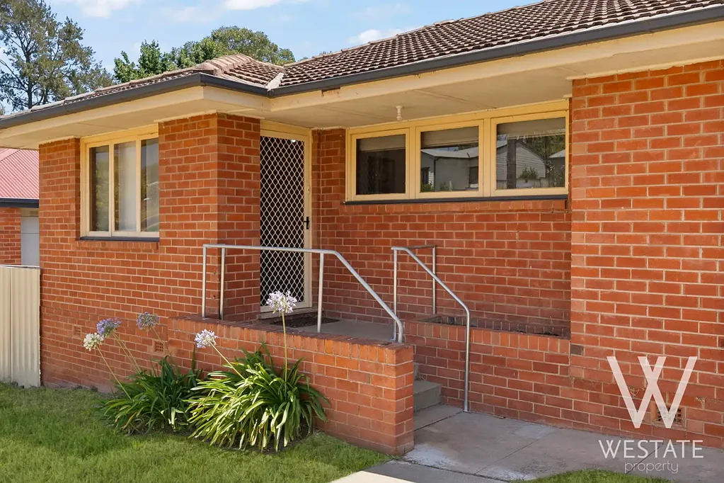 2 Monty Walk, West Bathurst, NSW 2795