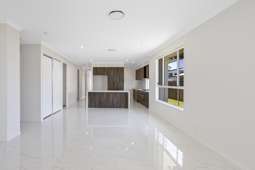 9 Kakadu Street, Pimpama