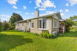 1 Skipage Grove, Featherston