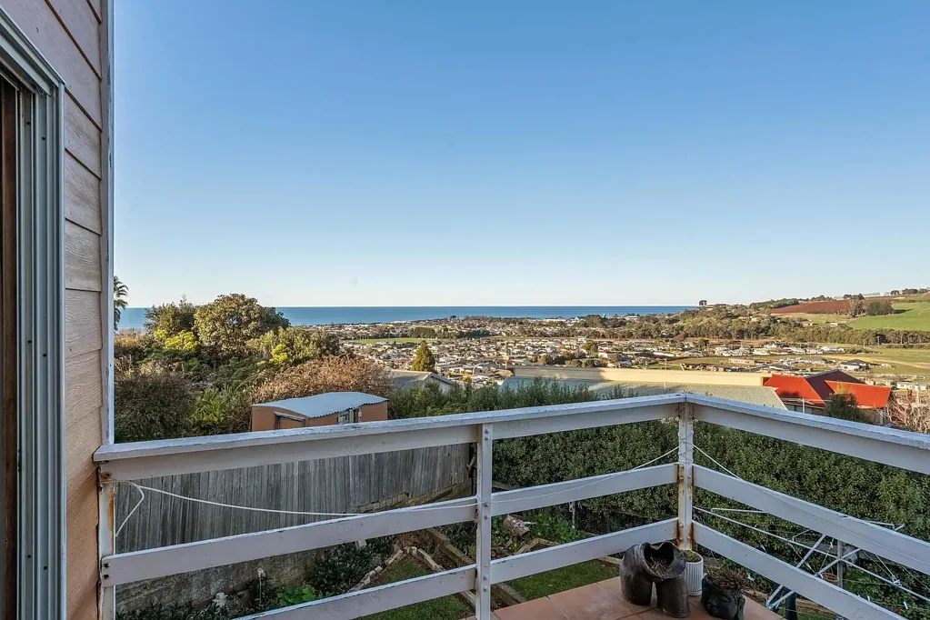 Ulverstone 4房  Family home with spectacular Million-dollar views!