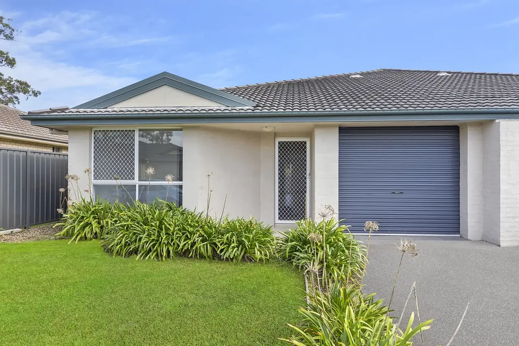 Wadalba 4ਬੈੱਡਰੂਮ GENIUNE FOUR BEDROOM TORRENS TITLE
